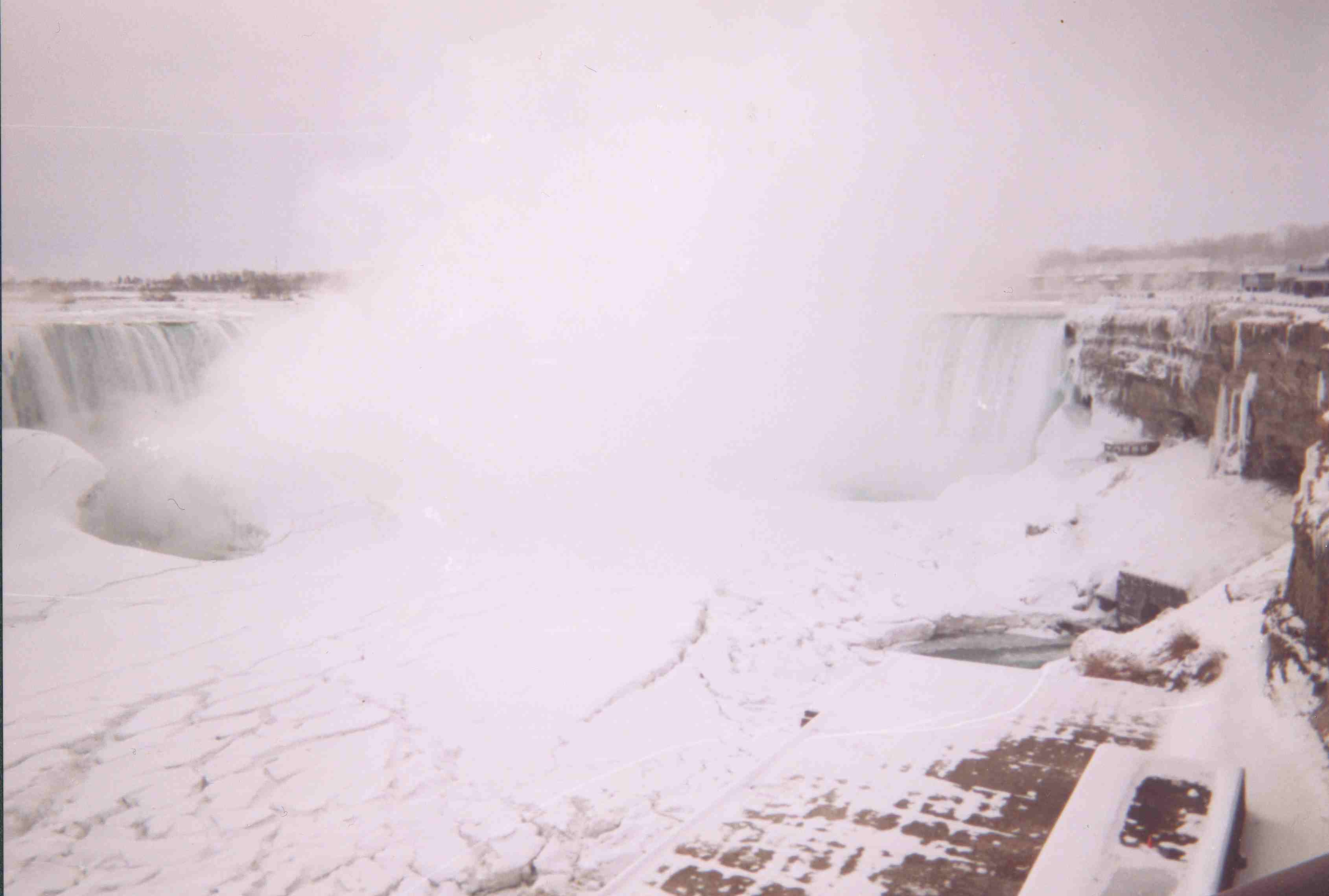 Chutes du Niagara, l'hiver.